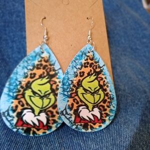 Grinch teardrop earrings